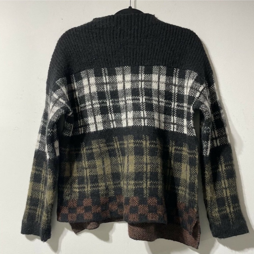 Silence + Noise Urban Outfitters Mixed Plaid Wool
Blend Mock Neck Sweater M/L